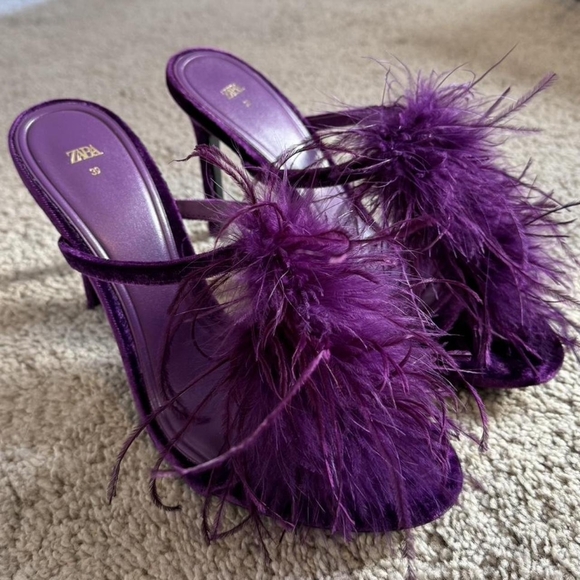 Zara Purple Feather Velvet Round Toe Sandals Heels - Picture 4 of 8